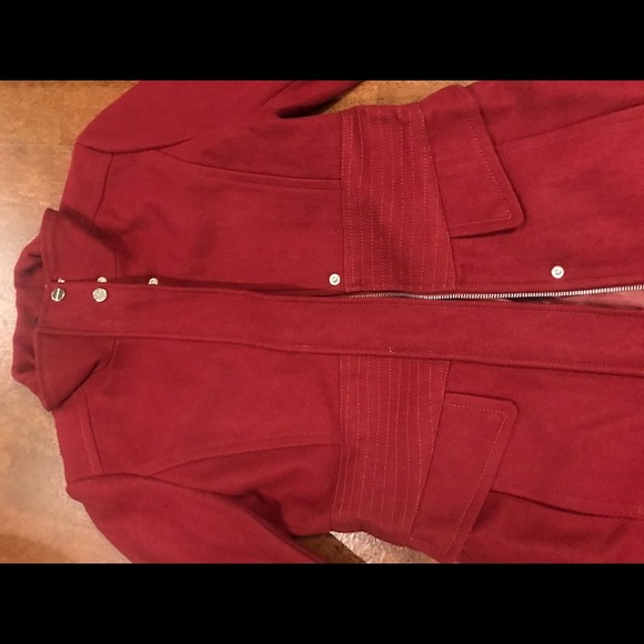 Kenneth Cole coat! Mid thigh, lined, red wool coat. Great condition ! - Picture 2 of 8